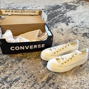 Converse  White Sneakers